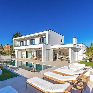 Vila Milly, Vrh (Krk)